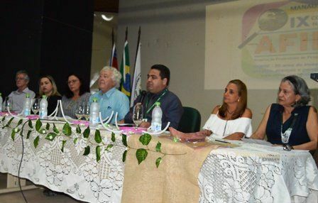 Mesa foi composta por gestores da Ufam, representante da Seduc-AM, professora Luciana Brito, e convidados internacionais